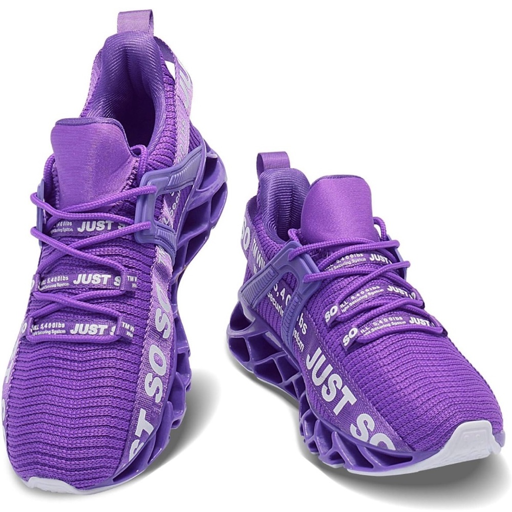 So So Women’s running shoes